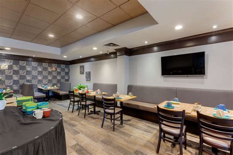 Best Western Plus Hotel Montreal: Amenities and Guest Services 23