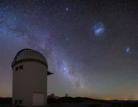 Trous noirs et sombres révélations les ondes gravitationnelles