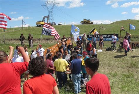 Violence Erupts At North Dakota Pipeline Protest Cbc News