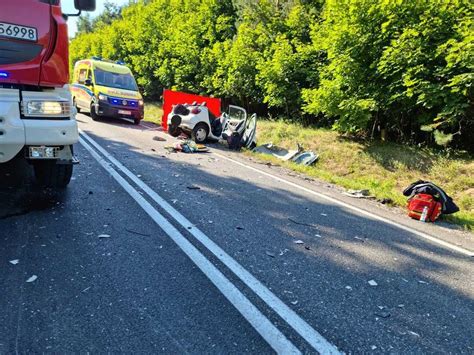 Koszmarny Wypadek Nie Yje Kobieta A Dwie Osoby S Ranne Po Zderzeniu