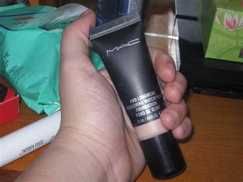 Resenha Base MAC Pro Longwear Nourishing Waterproof