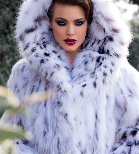 Hooded Lynx Fur Coat. | Fur, Fur fashion, Fur clothing