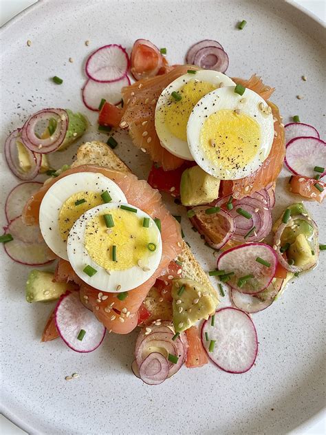 Avocado Toast Con Salmone E Uovo Sodo Virginia Fabbri La Vongola Verace