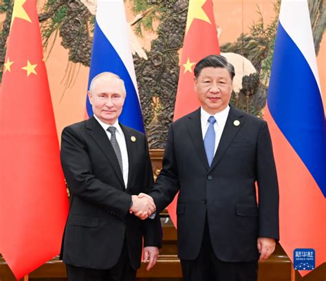 Xi Jinping Sostiene Conversaciones con Presidente de Rusia Vladímir Putin