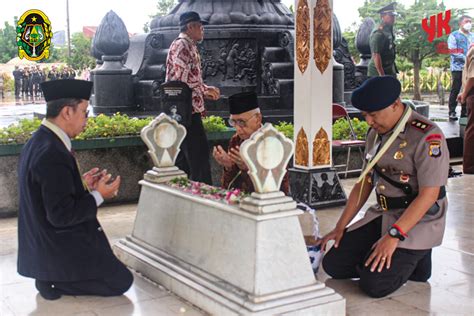 BADAN KESATUAN BANGSA DAN POLITIK KOTA YOGYAKARTA Upacara Peringatan