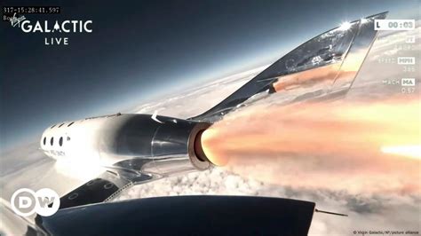 Le Vaisseau Spatial Virgin Galactic Effectue Son Premier Vol Commercial