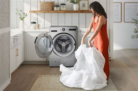 Reinvent Your Laundry Experience With the LG WashCombo | LG Global