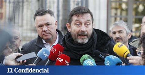 Podemos E Iu Llegan A Un Principio De Acuerdo Para Ir Juntos A Las