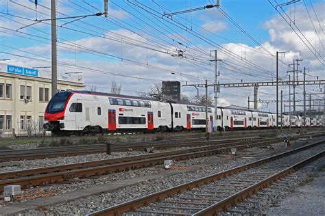 Rabe Kiss Durchf Hrt Am Den Bahnhof P Flickr