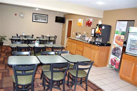 Hotel in Raynham MA | Hotels near Forkicks Taunton MA