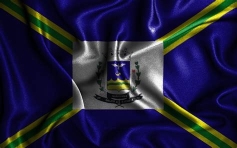 Download Imagens Bandeira De Varginha 4k Bandeiras Onduladas De Seda Cidades Brasileiras Dia