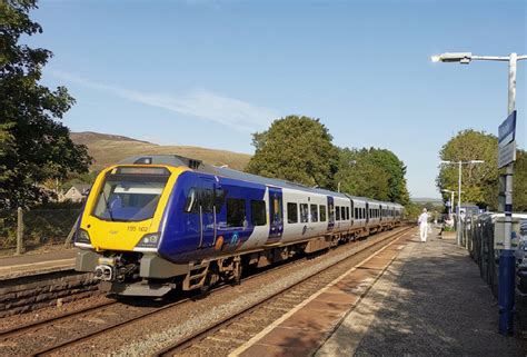 Hope Valley Line - Visit the Peak District by train