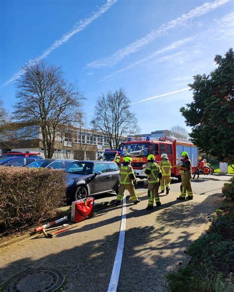 Rheinbach Feuerwehr L Scht Brand In Keller