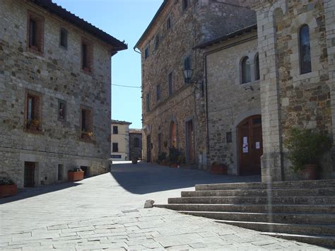 Castellina in Chianti, Italy Chianti Italy, Road, Architecture, Structures, Arquitetura ...