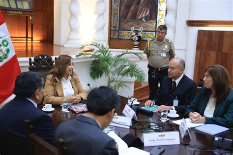 Dina Boluarte Revisa Su Agenda De Actividades Y Reuniones Clave En