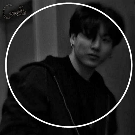 اخذتيه؟ فولو ثابت غير كذا ما احلل 🖤 Jungkook Funny Jungkook Bts