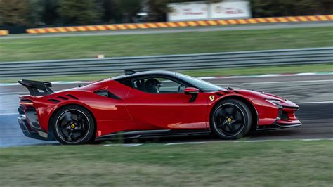 Watch The Ferrari Sf90 Xx Stradale Lap Fiorano Faster Than The Laferrari