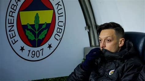 Mesut Ozil Unfollows Fenerbahce As He Looks Set To Quit Football And