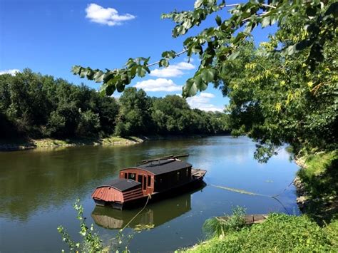 Boating in France? Expert tips you need BEFORE your canal vacation