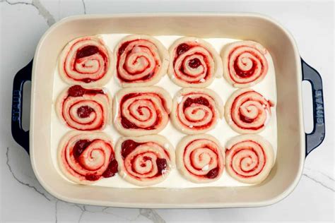 Strawberry Cheesecake Cinnamon Rolls The Cooking Duo