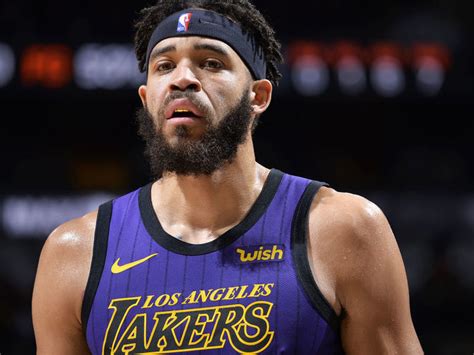 Report: Lakers' McGee released from hospital after bout of pneumonia