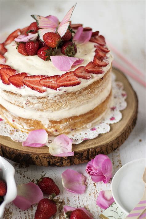 Van Lyali Lekl Naked Cake Damy S Kitchen