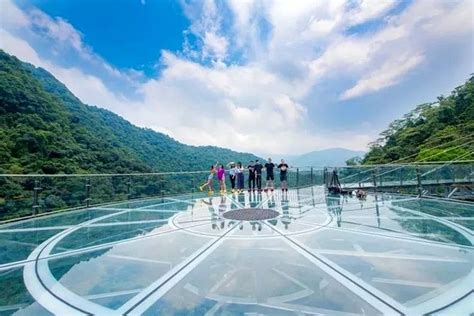 Gulong Canyon Glass Skywalk Bridge Private Tour From Guangzhou