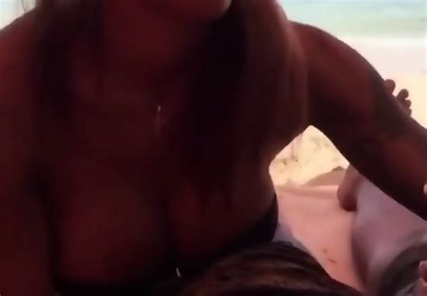 Babe BJ On Beach Mp4