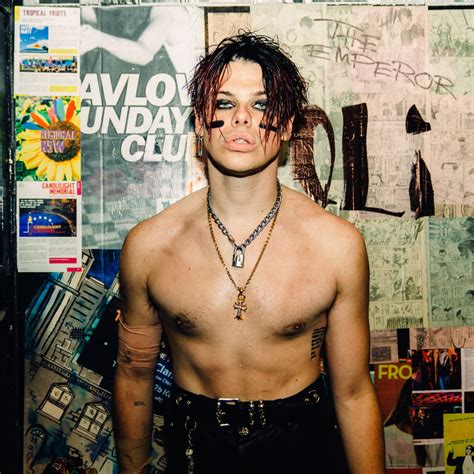 Yungblud Inks Historic Deal With Espn College Football V Magazine