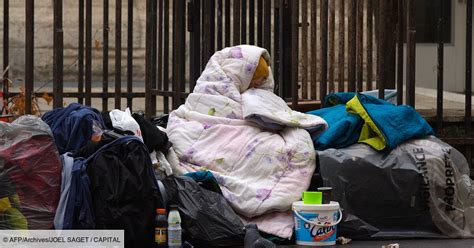 Sdf à Paris Querelle De Chiffres Et Bataille Politique Capitalfr