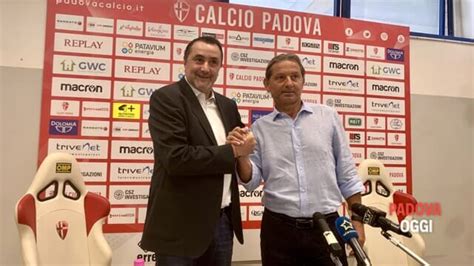 Calcio Padova L Allenatore Caneo A Un Passo Dall Esonero