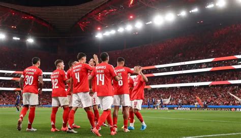 Aston Villa Entra Na Corrida Para Levar Craque Do Benfica E N O O