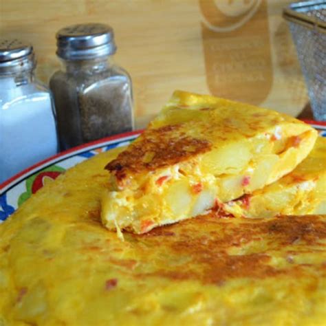 Tortilla De Patatas Con Spanishchorizo Y Queso Consorcio Del Chorizo