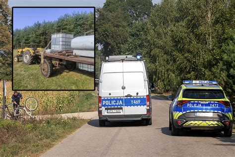 Wypadek W Zdunku Rowerzystka Dosta A Si Pod Ko A Przyczepy Ci Gnika