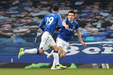 Seamus Coleman Proves Evertons Hero