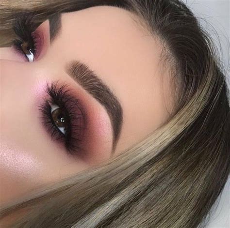 Makeup Tonos Vino Eye Makeup Makeup Looks Gorgeous Makeup