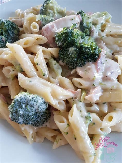 La Gata Curiosa Pasta Alfredo Con Pollo Y Brocoli