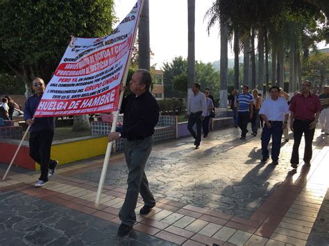 Jubilados Petroleros Mantienen Huelga De Hambre Y Bloqueo De Calles En