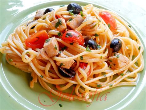 Linguine Al Rag Di Tonno Primo Piatto A Base Di Pesce Fresco Molto