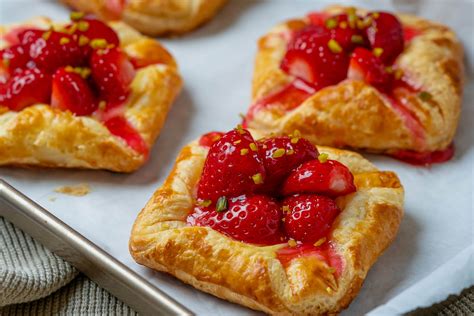 Erdbeer Pudding Bl Tterteig Teilchen Ruck Zuck Kuchengenuss Einfach