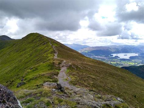 Top 20 Mountain Hiking Trails in the Pennines Mountains | Komoot