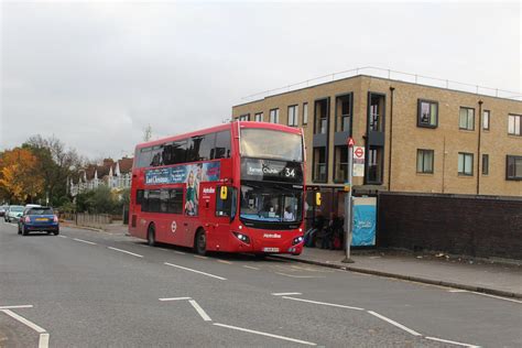 VMH2549 LA68DXV Route 34 Metroline Travel Operated B Flickr