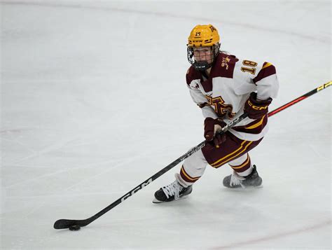 Abbey Murphys Overtime Goal Lifts Gophers Womens Hockey To Season