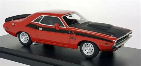 BOS 1 43 43645 Dodge Challenger T A 1970 Red Black Resin Model Car