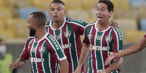 Escándalo en Fluminense cuatro jugadores separados por indisciplina