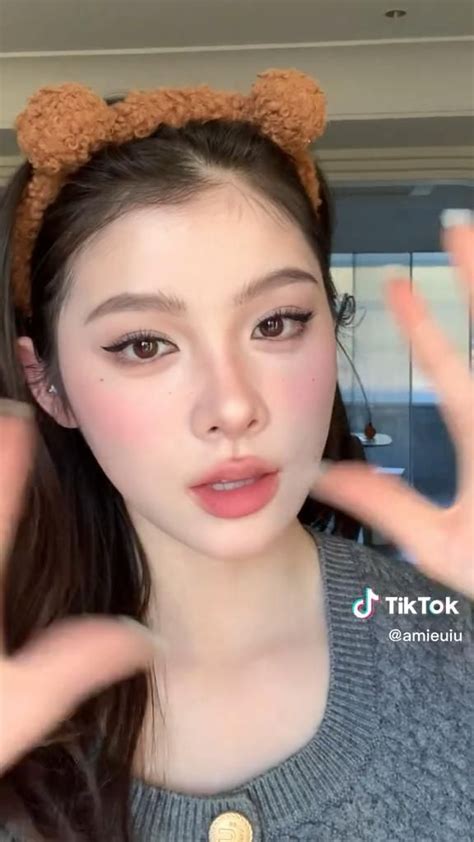 Pin By F On Makeup Video Makeup Tutorial Asian Makeup Tutorials