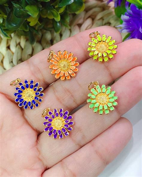 Dijes Girasoles Mineral And Beads