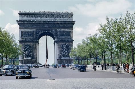 Arc de Triomphe | Explore Paris Attractions @ Globedge.org