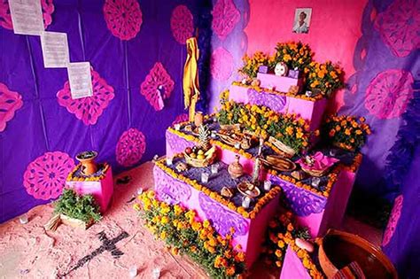 Altar De Muertos ¿qué Significan Escalones Y 16 Elementos