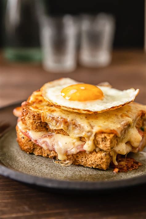 Classic Croque Madame Vikalinka